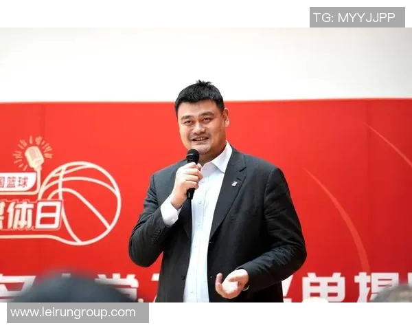 姚明与斯特恩的深情对话视频回顾篮球传奇与梦想的交汇时刻